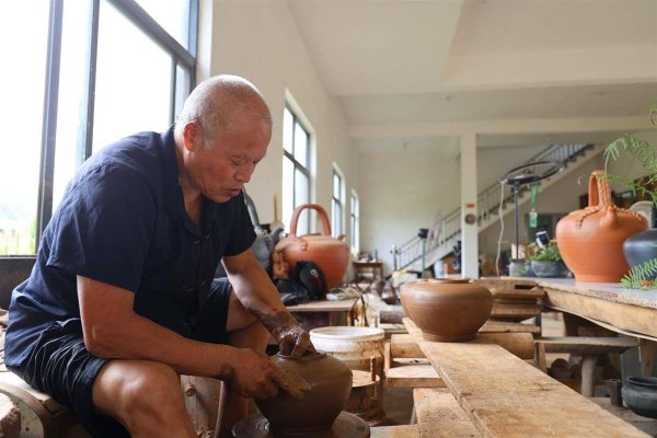金配资 最后的陶艺人：坚守34年，让古老技艺焕发新生机